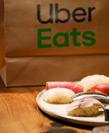 Il mondo festeggia il nuovo protagonista del delivery