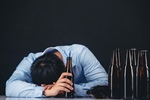 Bere troppo alcool può distruggere 5 organi